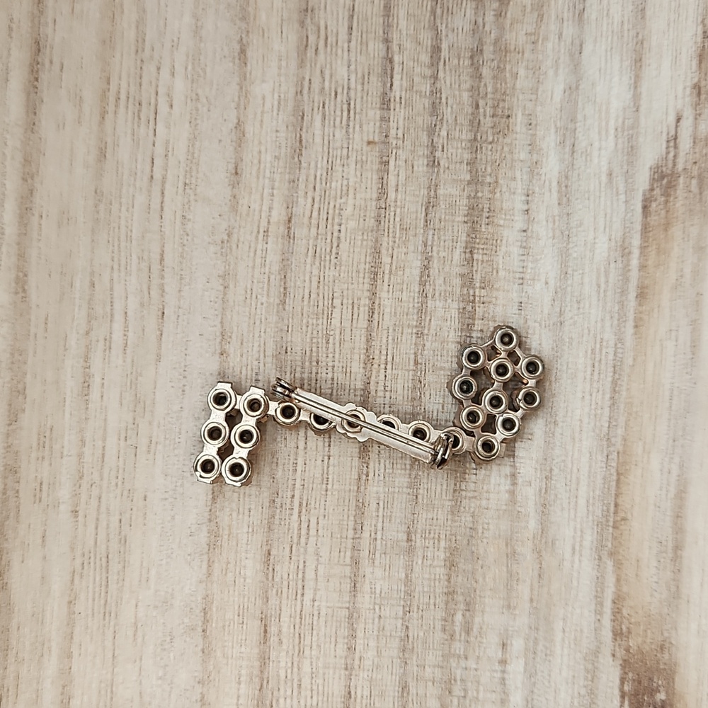 Eight Note Vintage Rhinestone Brooch - Picture 2 of 2